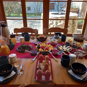 Frühstückspension Valreley, Et Table D'hotes Eco-friendly Avec Bain Nordique Au Sud Du Massif Du Jura